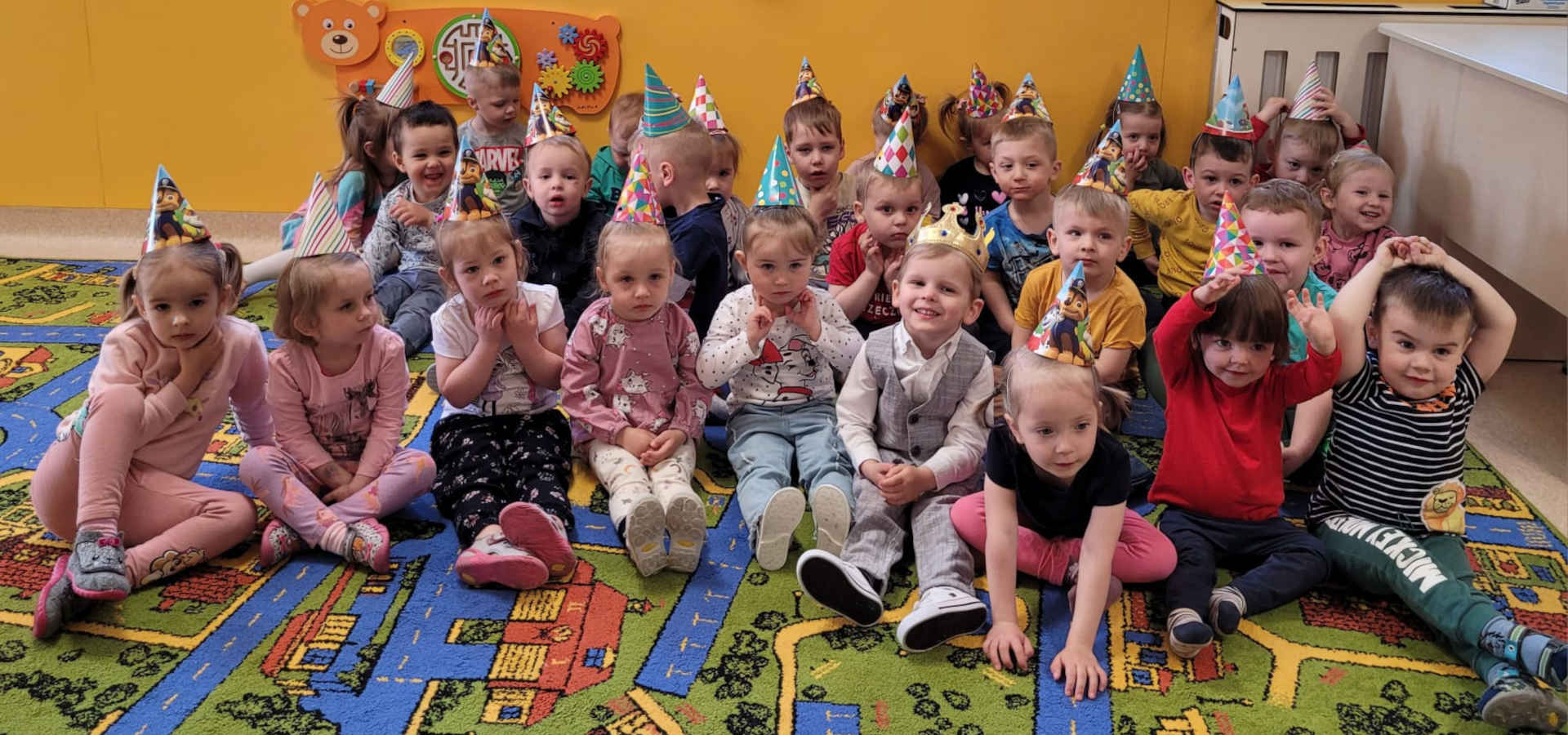 Zdjęcie grupowe dzieci
