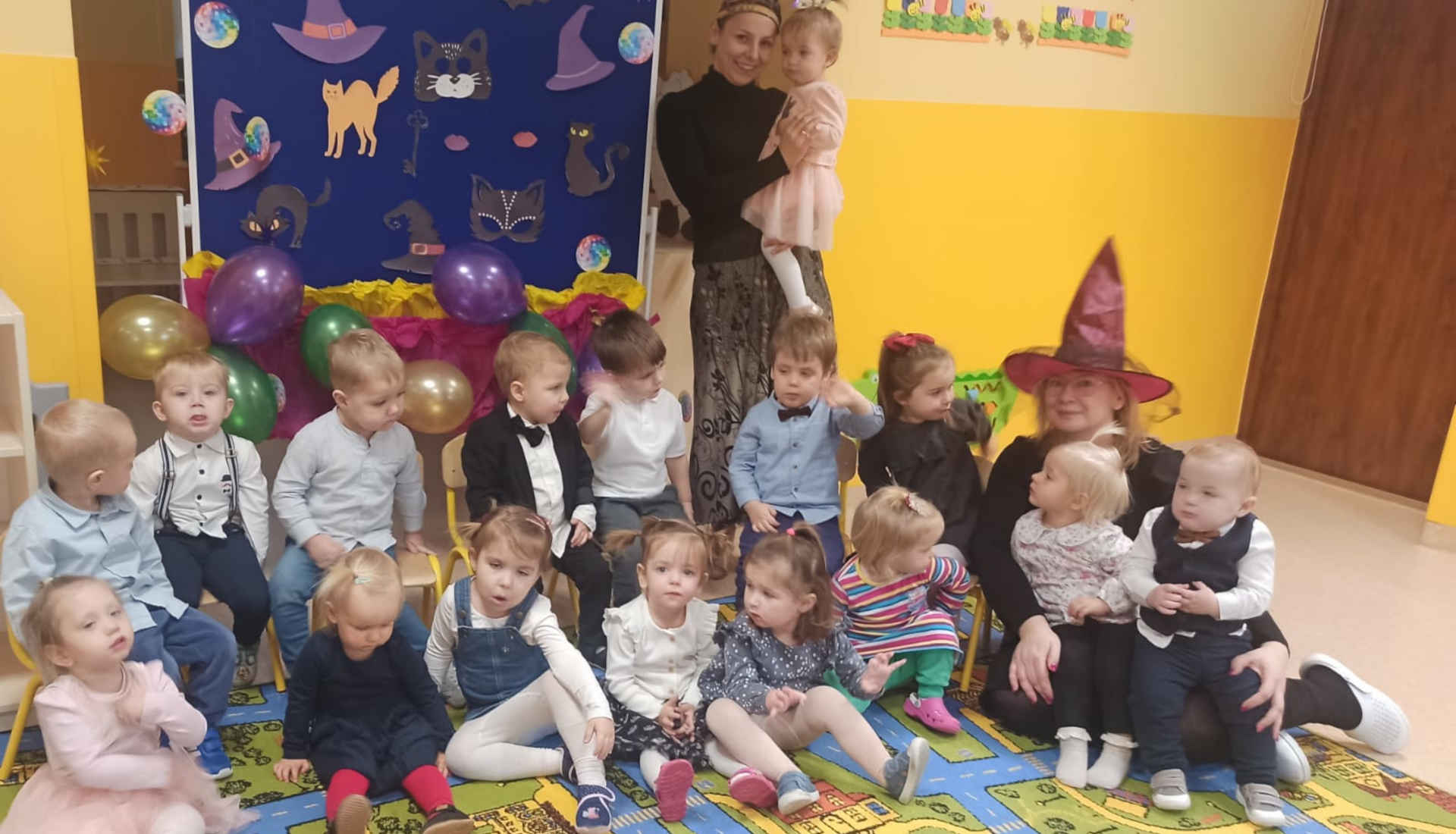Zdjęcie grupowe dzieci