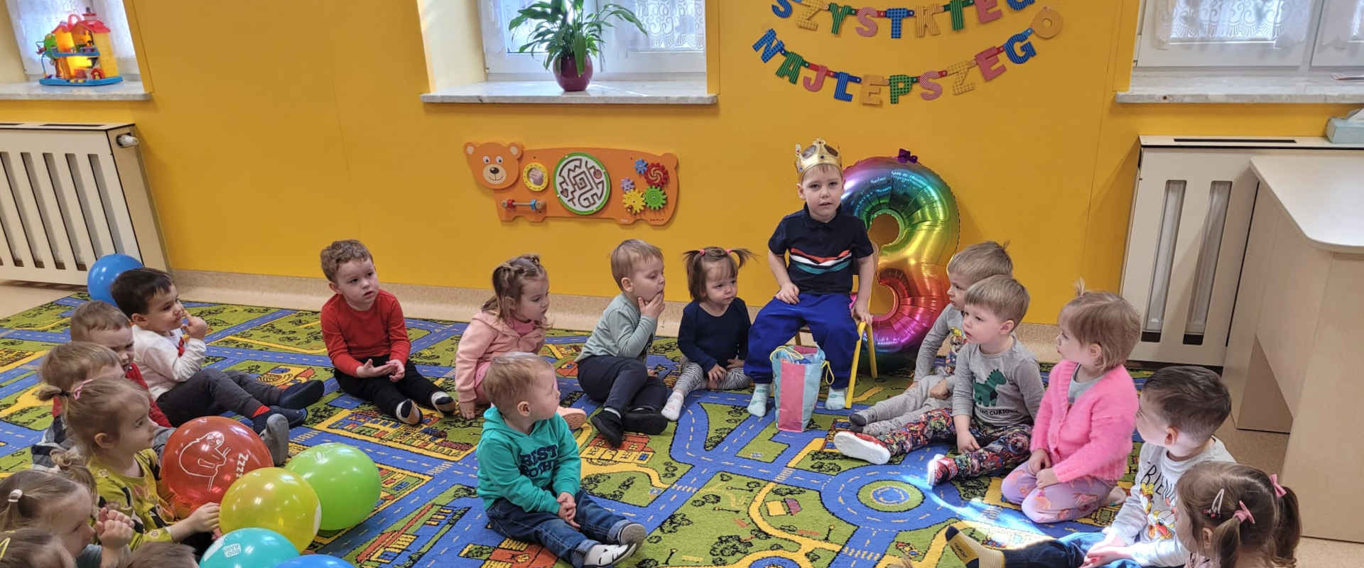 Zdjęcie grupowe dzieci